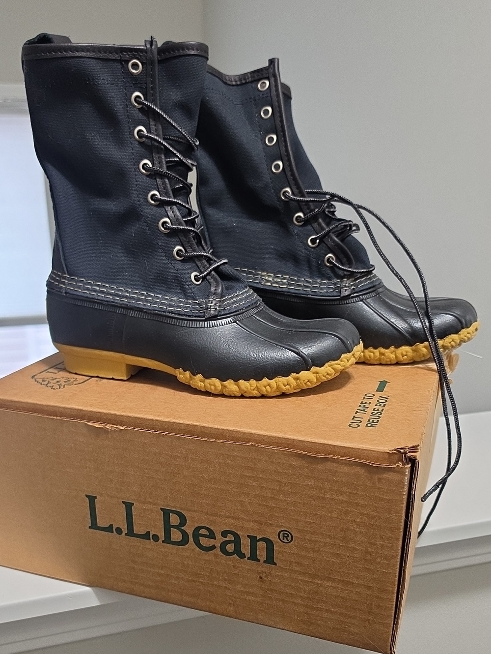 NWT L.L. Bean Black Canvas Lace-Up Duck Boots with Yellow Soles
